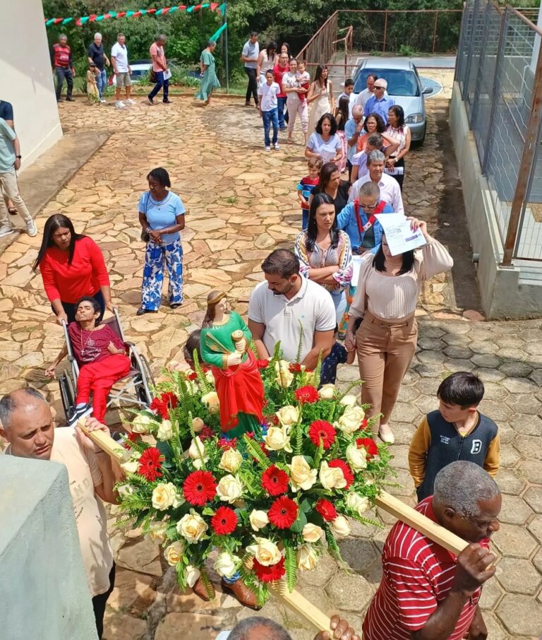 c49b169e-6a9e-4427-a9e9-276b5d25ce3a